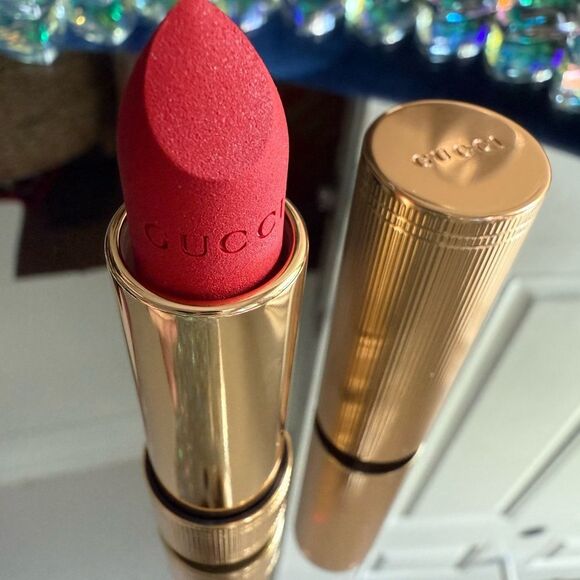 GUCCI GOLDIE RED 25 | THE RED THAT LOVES YOU BACK | MATTE - Picture 12 of 17